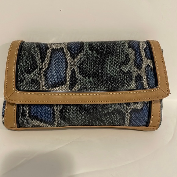 NWT Ann Taylor Loft Clutch - Picture 1 of 5